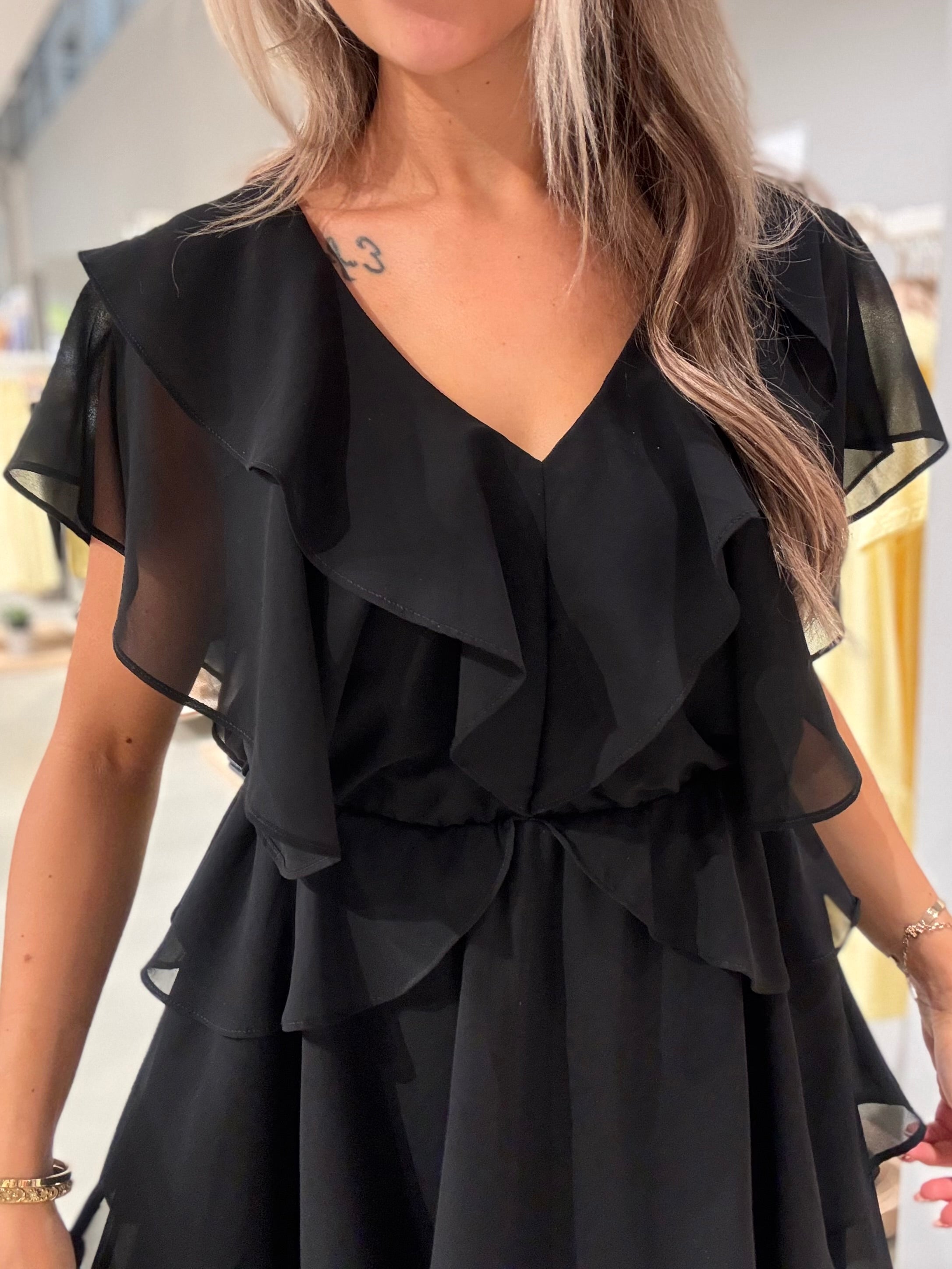 VIERIKA Short Dress - Black